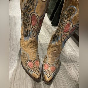 Corral boots
